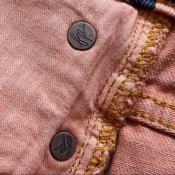 Free People We The Free Zip It Up Leopard Print Denim Mini Skirt Size 26 - Picture 12 of 14